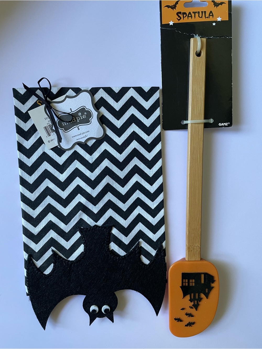Mud Pie Halloween Zig Zag Bat Towel and Spatula